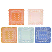 Platos Western Bandana Square – Paquete de 8 Platos de Papel Cuadrados con Diseño Vaquero