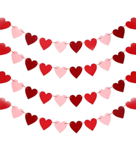 Guirnalda de Corazones Rojos y Rosas – Decoración para Valentine's