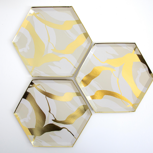 Platos Blush Marble & Gold Foil 10.75” – Pack de 8 Platos Grandes de Papel con Diseño Mármol Rosado y Dorado